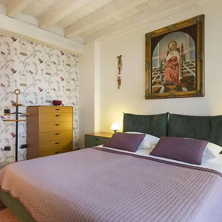 Sleeps 10 Pool Air Con Wifi