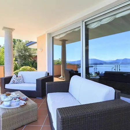 Sleeps 10 Pool Air Con Wifi